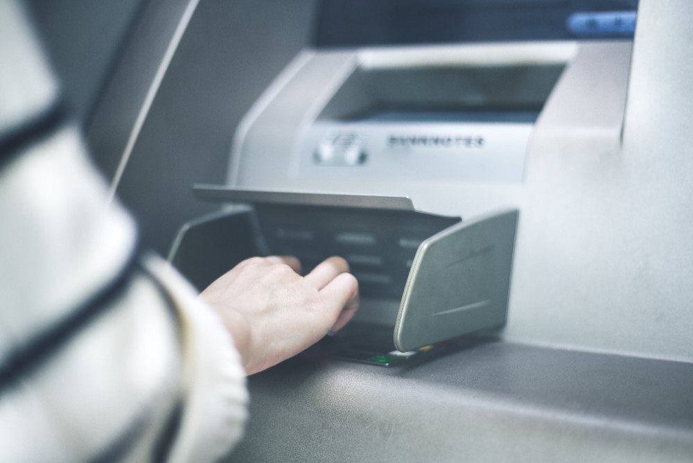 Thẻ ATM bị lỗi không rút được tiền